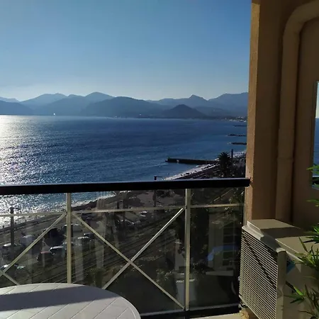 Lägenhet With Sea View And Balcony *